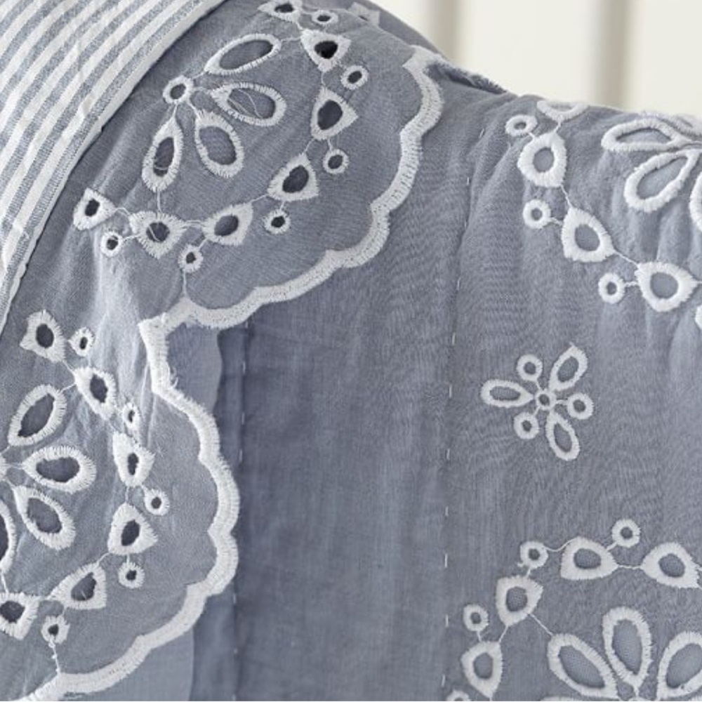 NWT Pottery Barn Baby Demi eyelet chambray quilt toddler - Picture 2 of 7